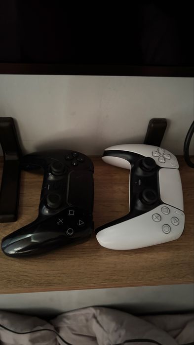 PS5+2 джойстика+Игровой телевизор+18 игр.