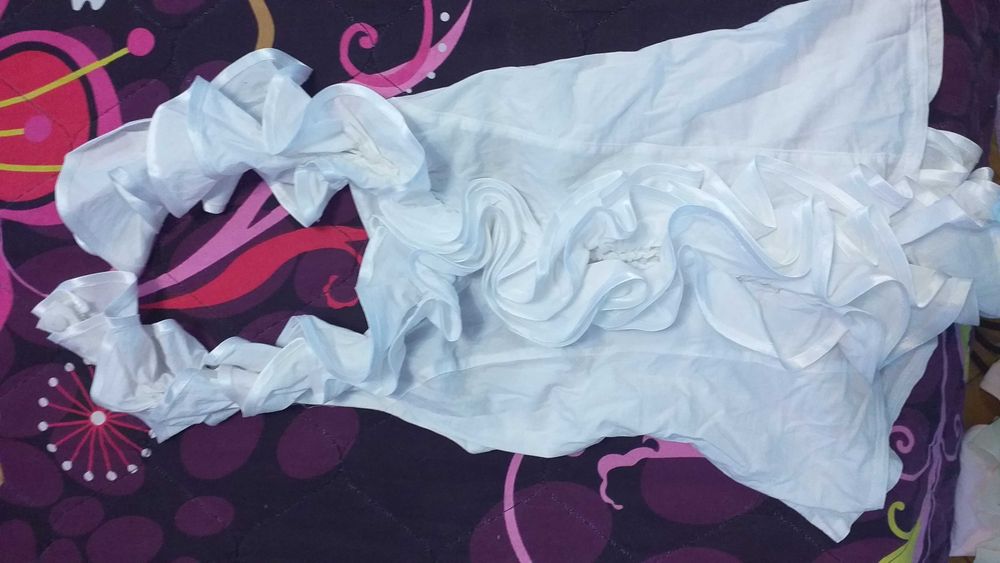 Дамски модерни  дънки размер 29 и други дрехи -25-80лв.