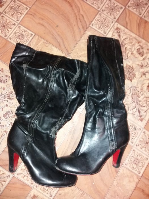 обувь от 35 до  40сапоги разных размеров