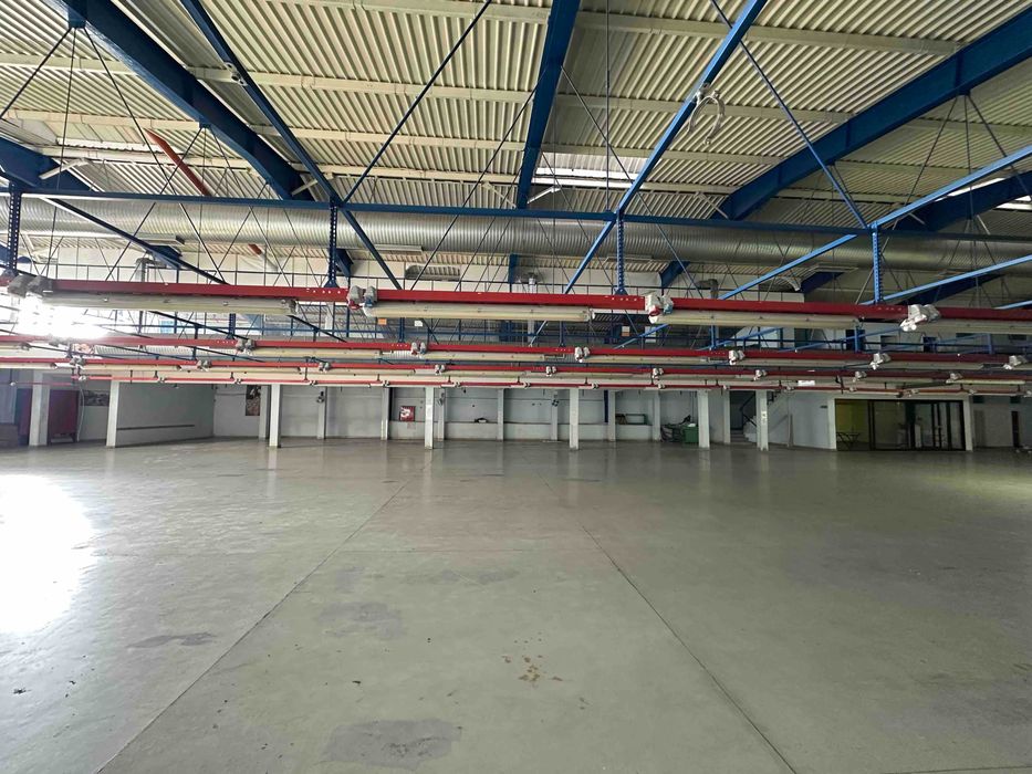 Дава се под наем Склад в Пловдив, Индустриална зона - Изток - 2400 кв.м за 11969.19 € - Снимка #2