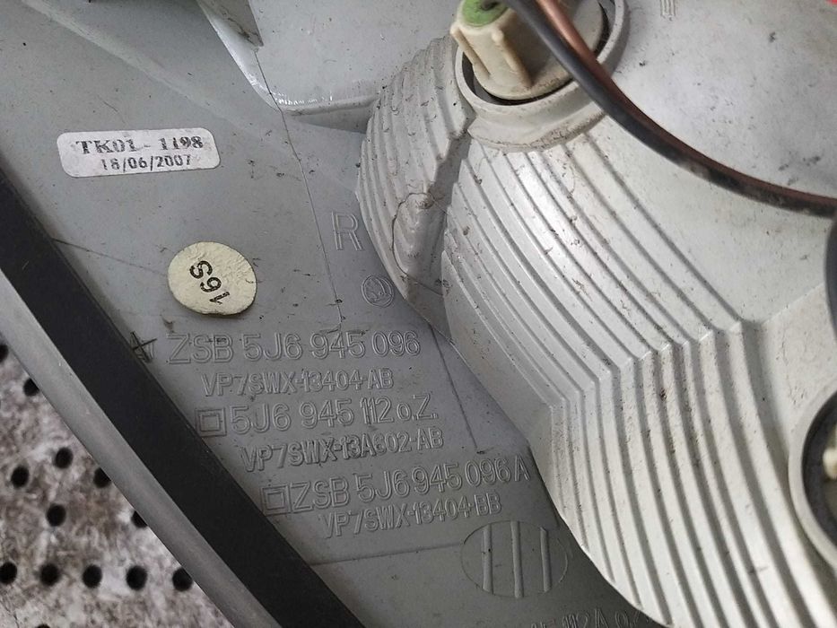 Stop tripla lampa dreapta skoda fabia 2 5j 5j6945096 5j6945112