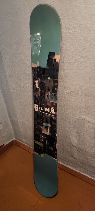 ПОДАМ Сноуборд  BONE Срочно Без креплений