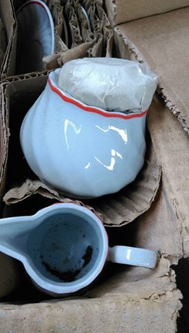 Старинен ретро порцеланов нов сервиз за кафе или чай