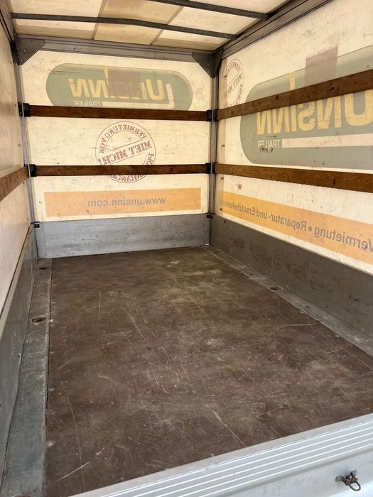 Remorca Unsinn 2 axe; 2600 kg din aluminiu.Perfecta stare