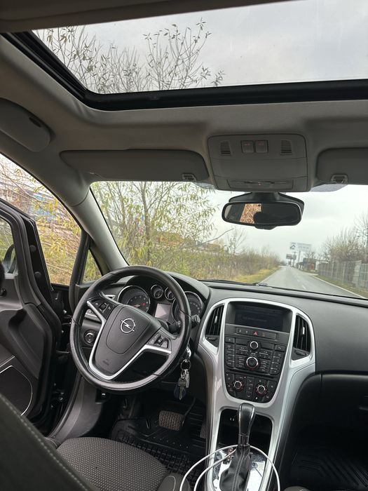 Opel Astra J 1.6T 180cp