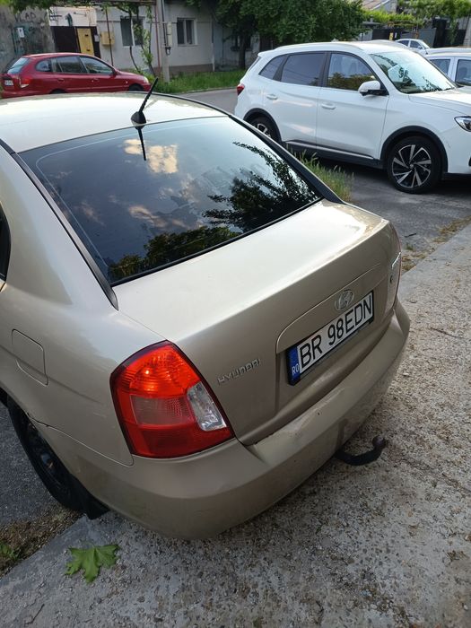 Vând Hyundai accent 3 1.5crdi