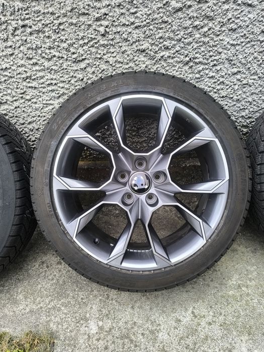 16 цола джанти с гуми от Skoda Octavia 4 Alasia