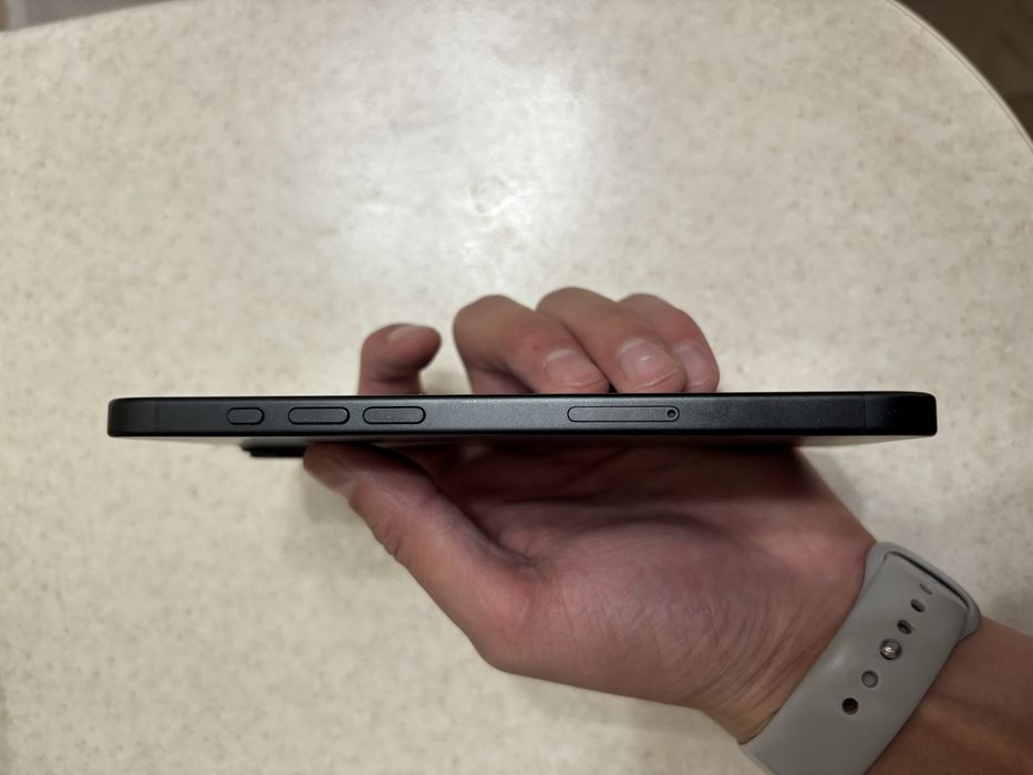 продам Iphone 16 plus