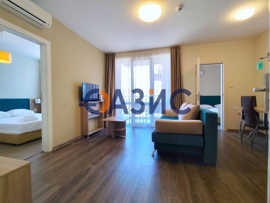 Продава се Тристаен апартамент в к.к. Слънчев бряг - 70 кв.м за 758 €/кв.м - Снимка #2