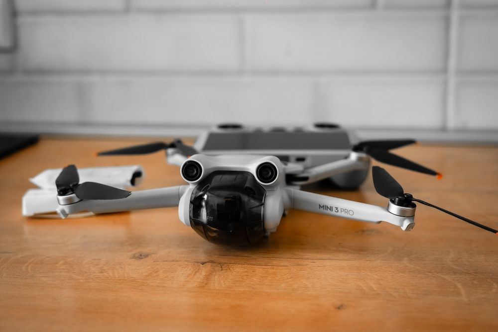 Дрон Mini pro 3  почти как новый