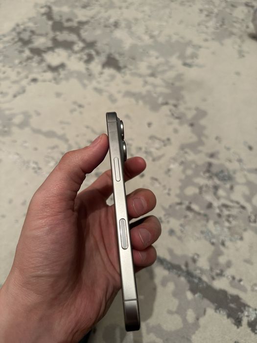 Iphone 16 pro серебристый