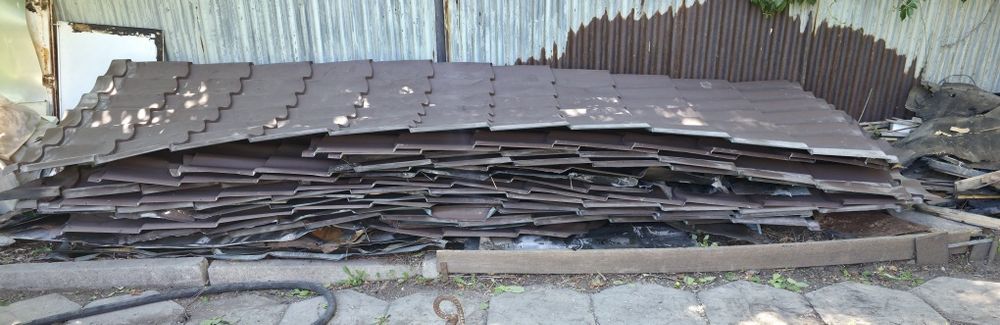 Продам б /у черепицу /металлочерепицу