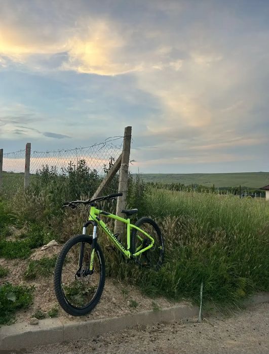 Vând rockrider st 530