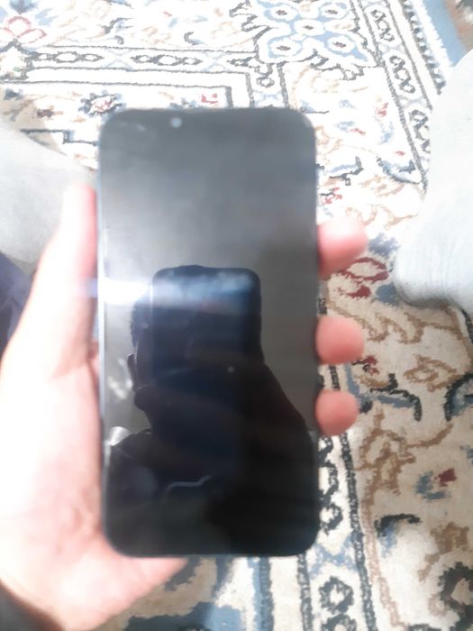 Продам Айфон 14 128