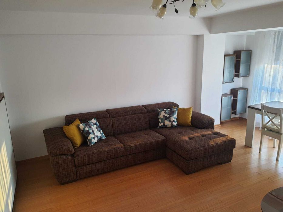 Inchiriez apartament 3 camere mobilat complet, Regal Residence, loc de parcare inclus