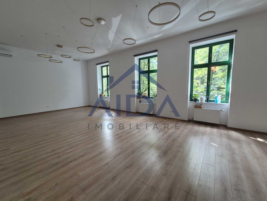 Spațiu superb în imobil istoric zona Neptun / Parcul Regina Maria cu parcare