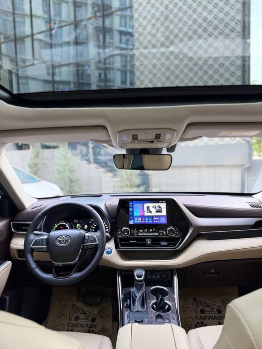 Bugun sotuvimizda Toyota Highlander