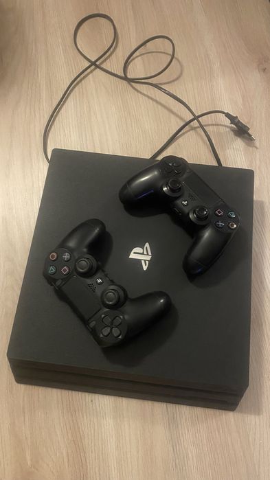 Продам PS 4 PRO