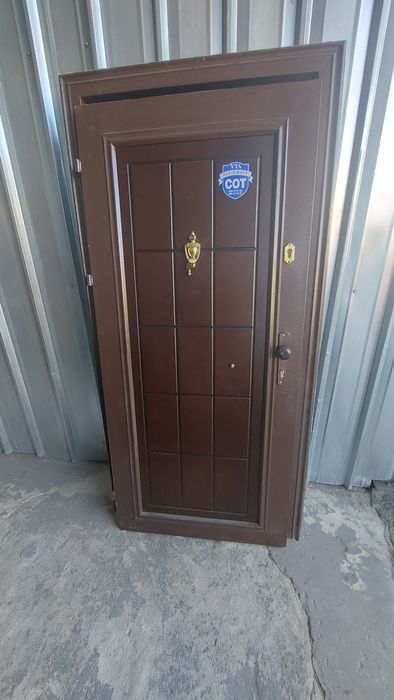 Входна Блиндирана Врата