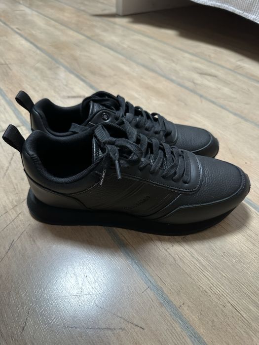 Чисто НОВИ обувки Calvin Klein