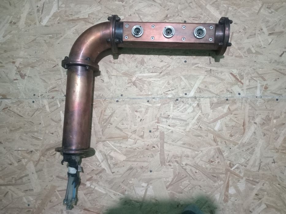 Колонки для розлива напитков.