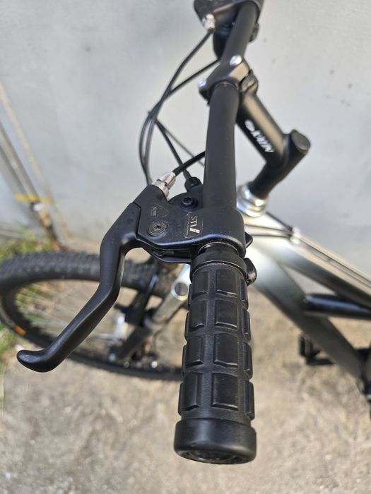 Bicicleta Mountain bike Shimano suspension