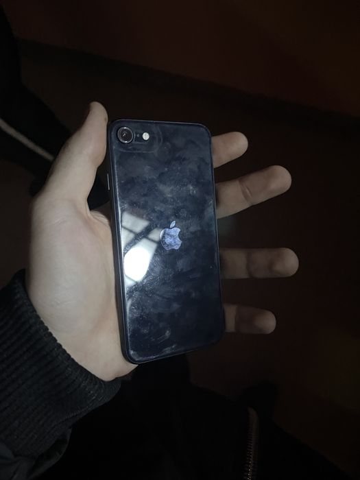 Продам Iphone SE2022