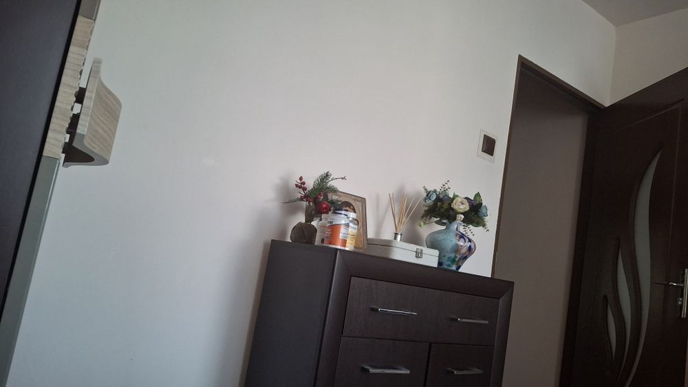 Apartament cu 2 camere schimb cu casa