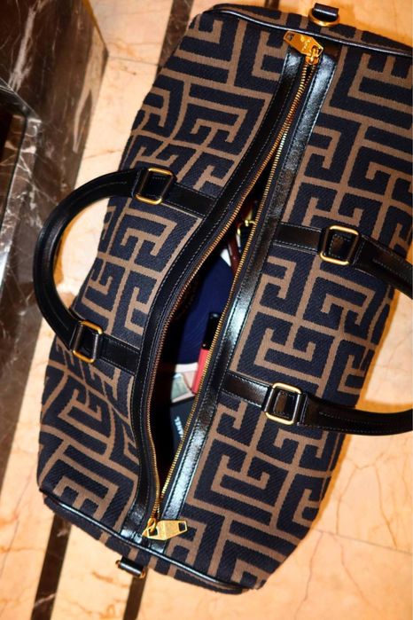 Продам дорожную сумку Balmain