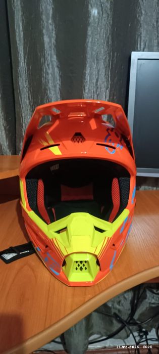 Мотошлем фирменный