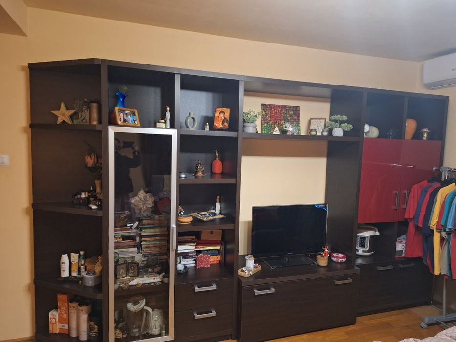 Mobila de living/birou/biblioteca ca noua