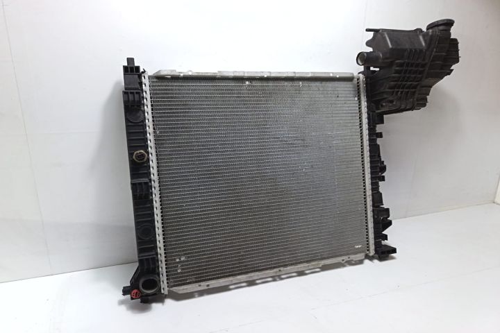 Radiator apa 8MK376721651 Mercedes-Benz Vito W638