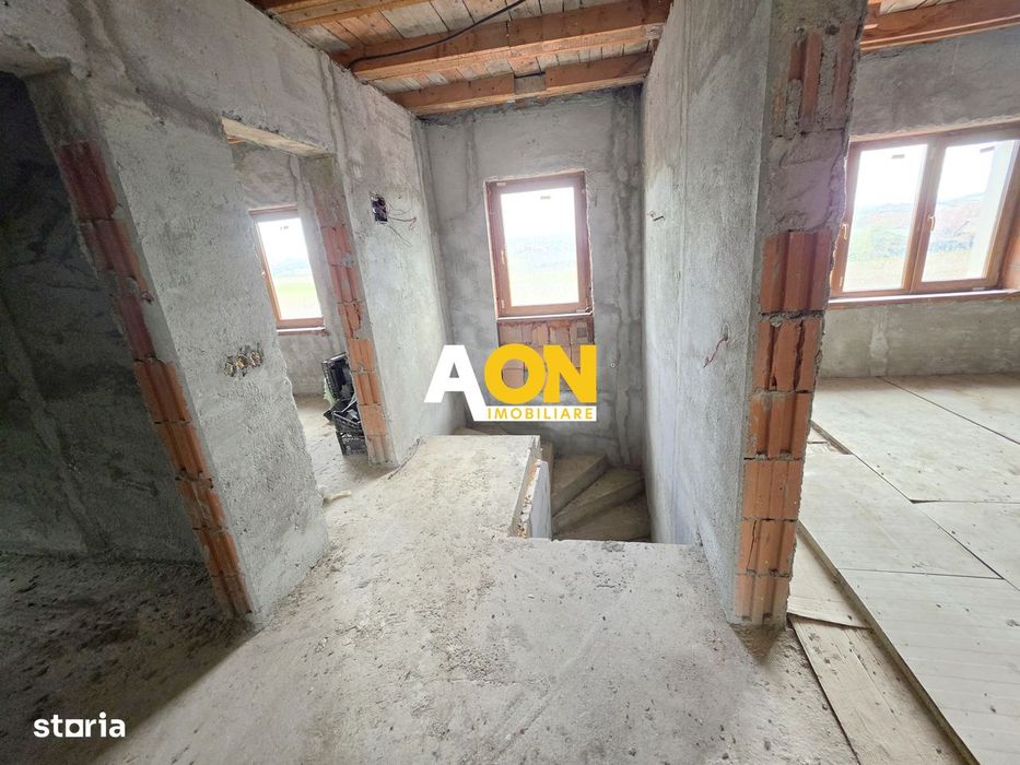 Casa semifinisata, 5 camere, 571 mp teren, Micesti