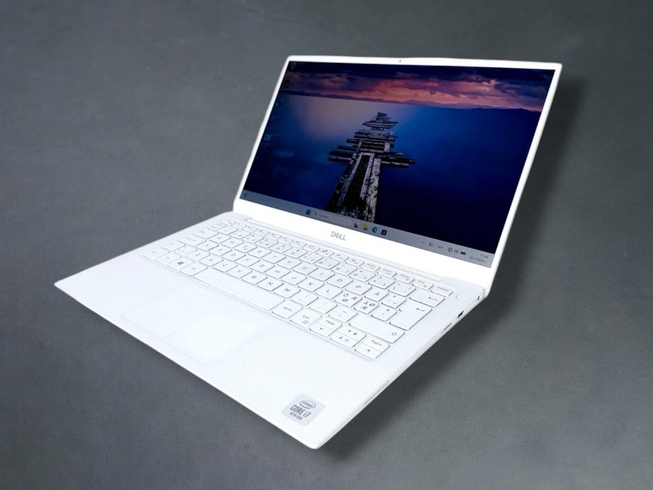 Лаптоп Dell XPS 13 7390 13" Touch 4K i7-10510U 16GB 512SSD Гаранция!