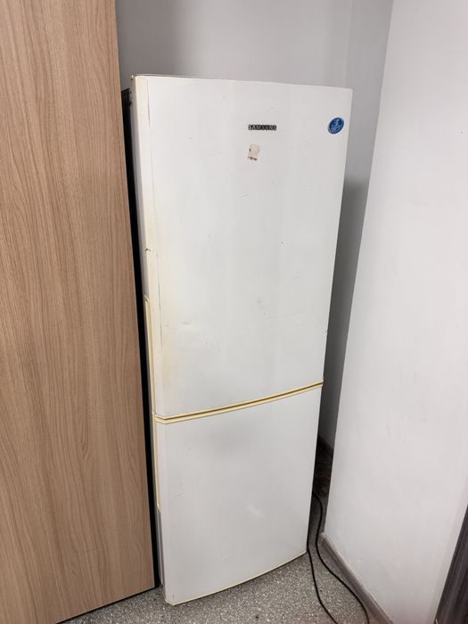 Холодильник SAMSUNG