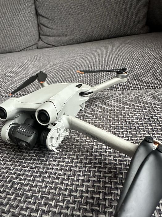 Drona mini 3 pro