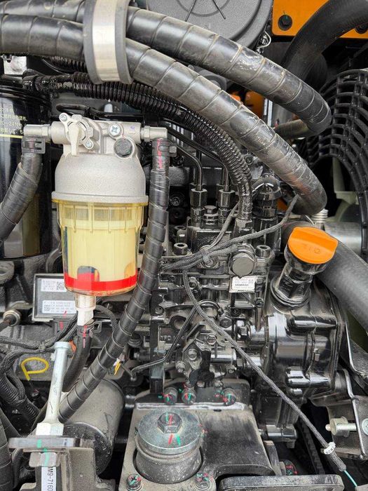 Колесный экскаватор Hyundai 60