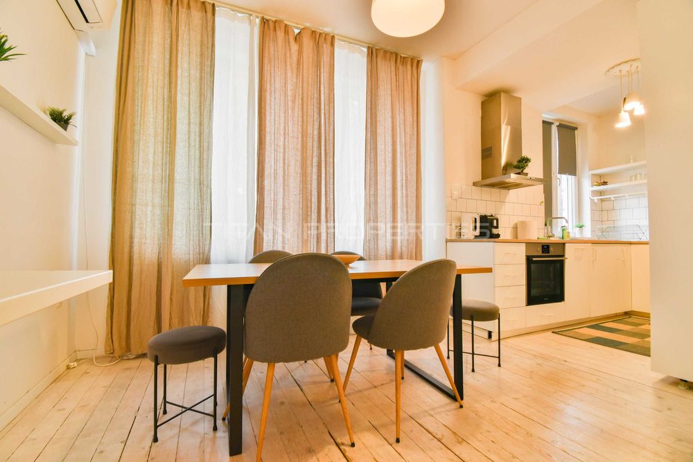Продава се Тристаен апартамент в София, Център - 86 кв.м за 4652 €/кв.м - Снимка #4