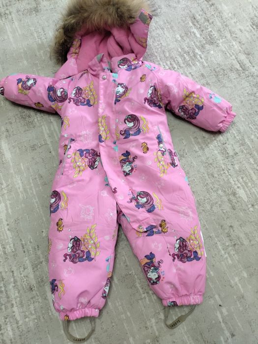 Продаю комбинезон зимний для девочки