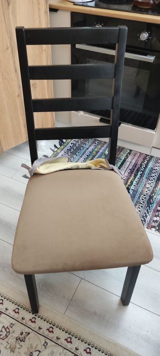 Продам стулья гостинные