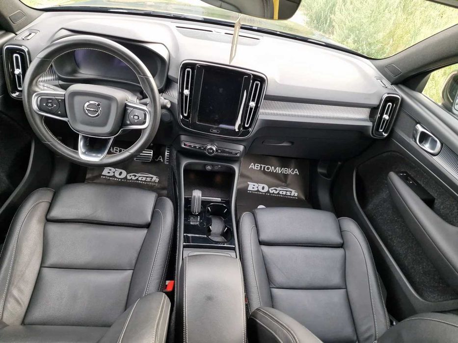 Volvo XC40 R-Design Recharge Twin-Engine 408PS (78kWh)