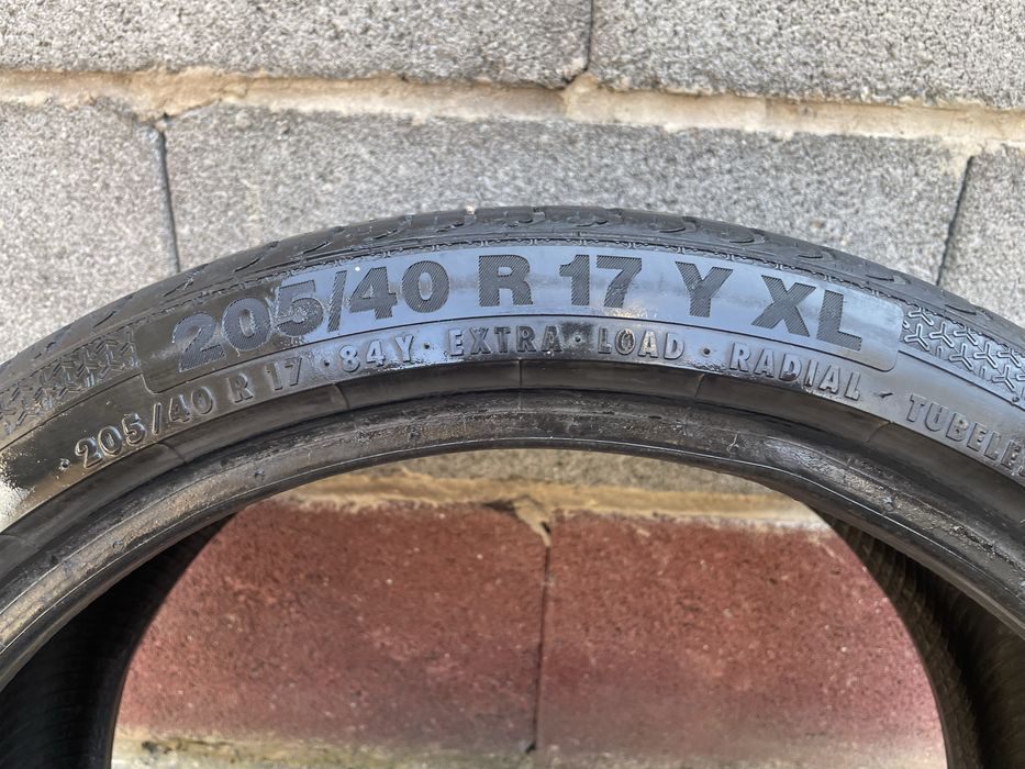 Продам шину R17