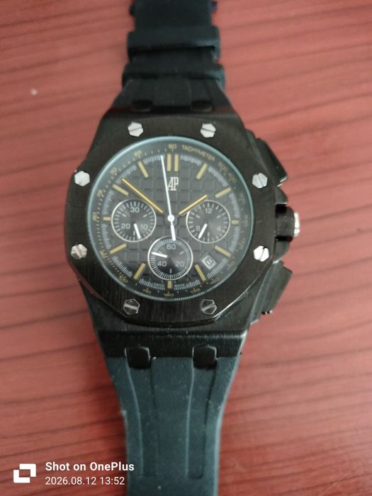 Vând ceas Audemars Piguet , automat, negru