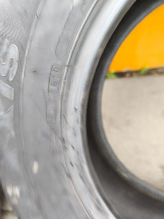 2 bucăți anvelope iarna 215 / 65/15