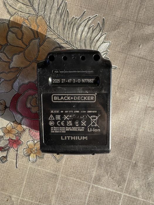 Vand incarcator + baterie black+decker