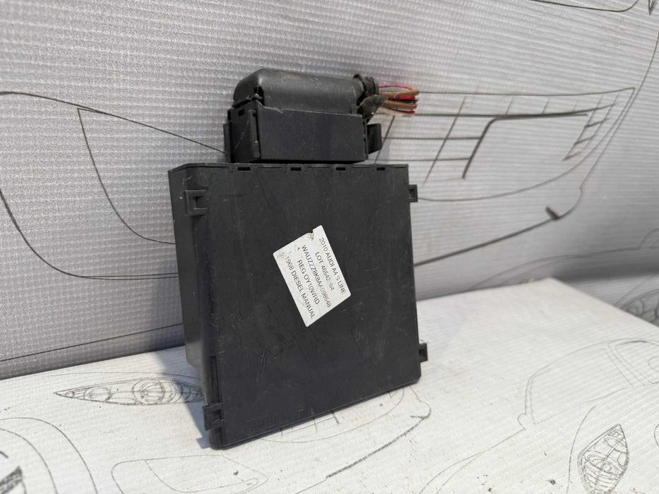 Convertor de tensiune DC/DC / Modul electronic Audi A4 S4 B8 8K 8K0959663 2010 / [2008-2015] / (5B3)