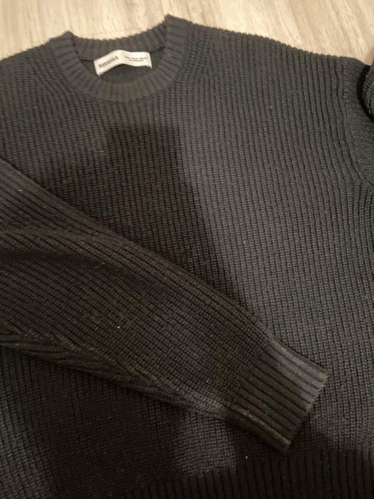 Продаи теплый свитер за 12 тысяч