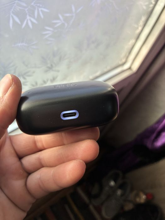 Casti bluetooth jbl live 300 tws