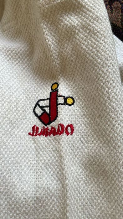 продам кимоно для дзюдо