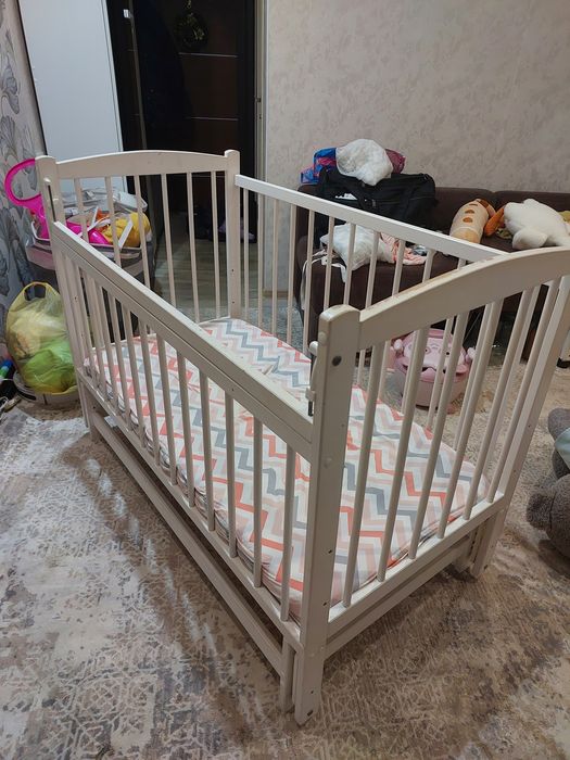 Продам детскую кроватку